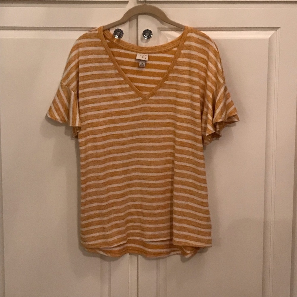 Size medium EUC a new day shirt